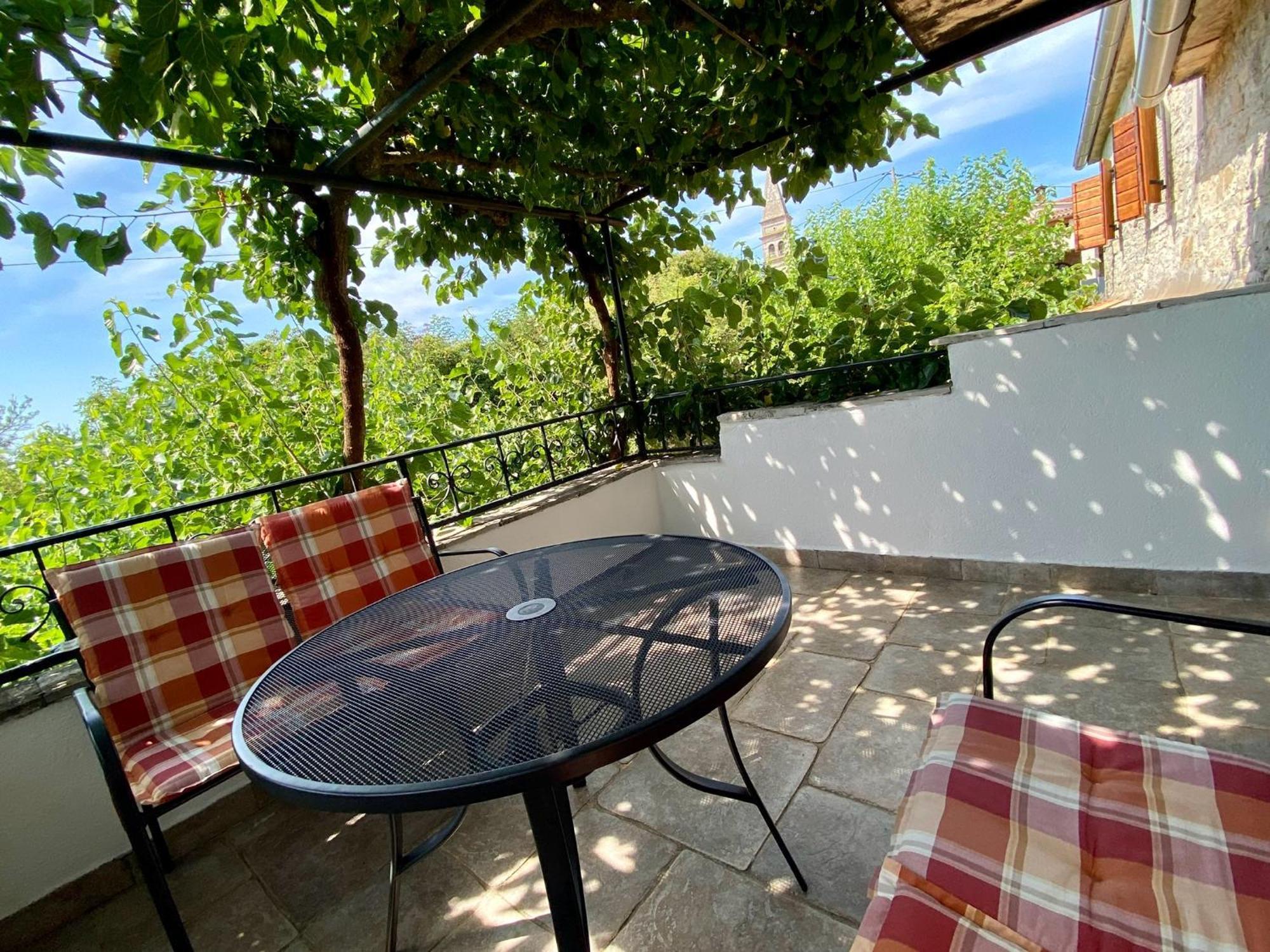 Agroturizam Nezic Villa Oprtalj Buitenkant foto