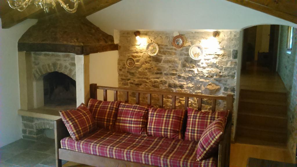 Agroturizam Nezic Villa Oprtalj Buitenkant foto