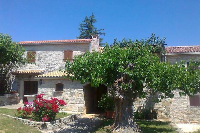 Agroturizam Nezic Villa Oprtalj Buitenkant foto