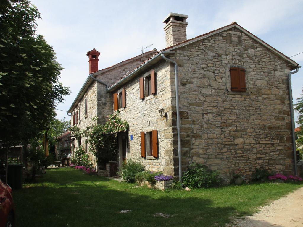 Agroturizam Nezic Villa Oprtalj Buitenkant foto